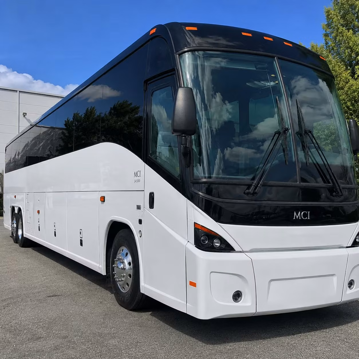 corporate groups and business travelers love stockton airport shuttle service