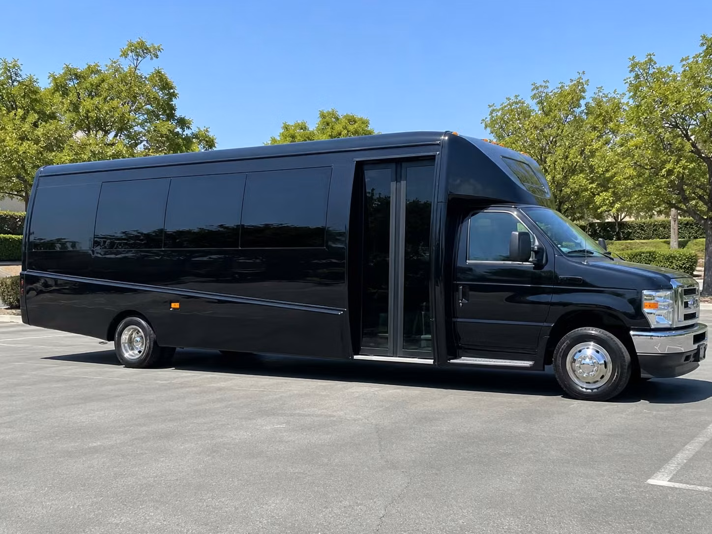 wedding shuttle services transportation in stockton